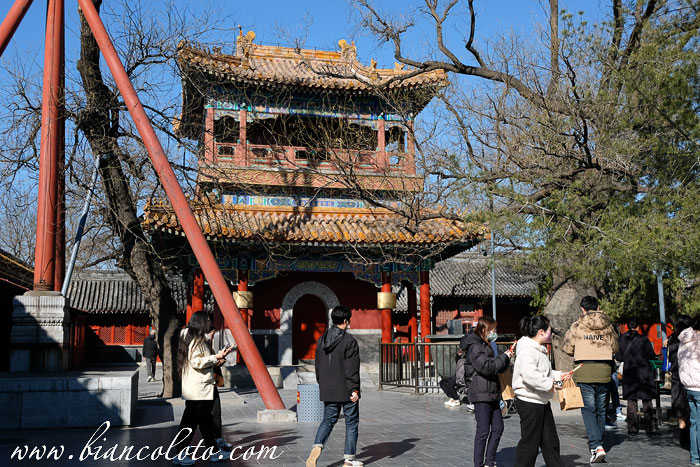 Буддийский храм Ламы. Пекин. Китай