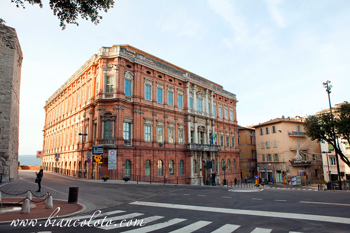 Палаццо Галленга. Перуджа