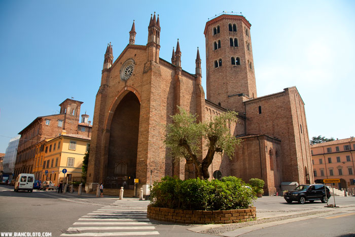 Базилика Святого Антонио. Пьяченца