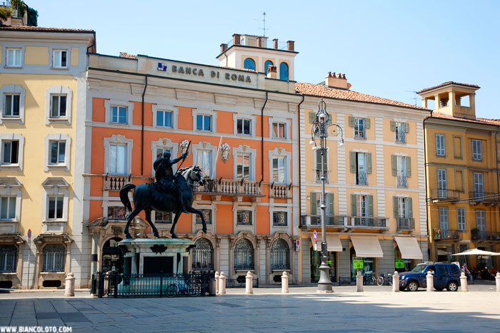 Площадь Кавалли. Пьяченца