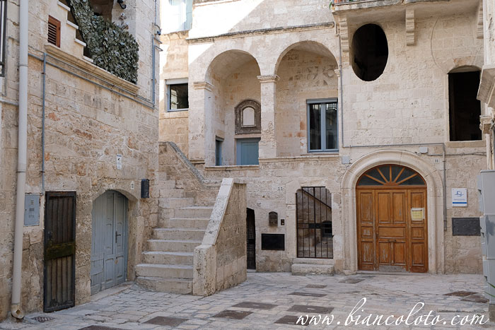 Полиньяно-а-Маре (Polignano a Mare)