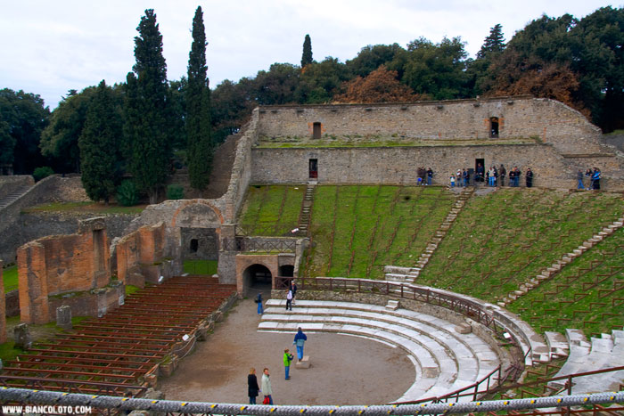 Помпеи, Большой театр