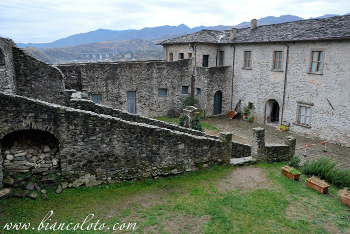 Территория замка Пьяньяро