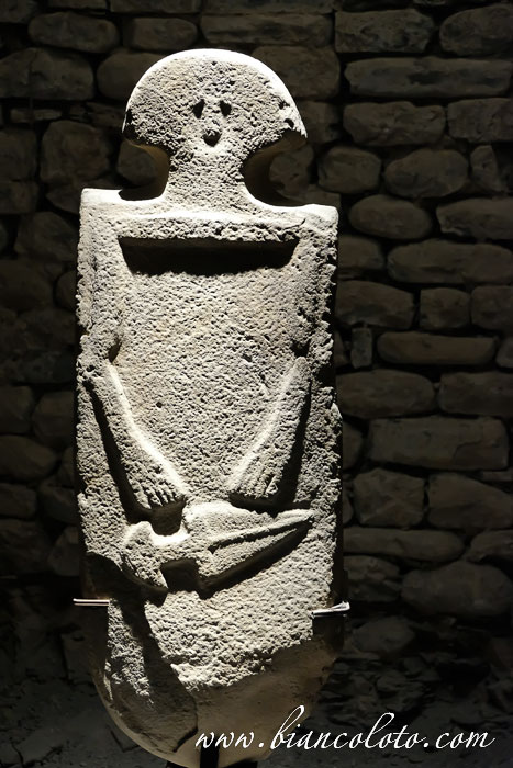 Стела. Группа В