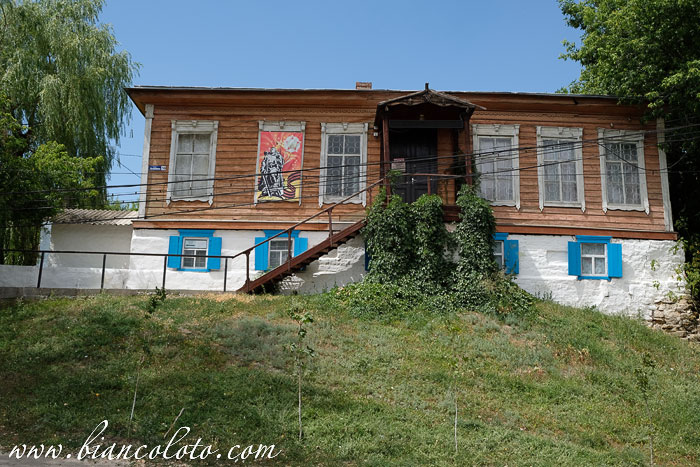 Курень в станице Раздорская