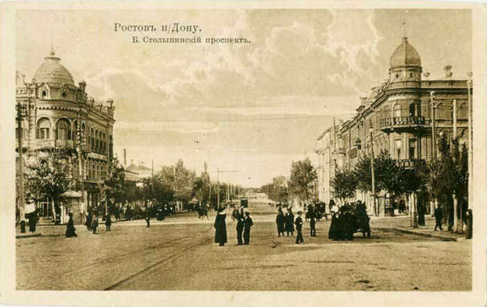 Дом Карапета Чернова и дом Мелконова-Езекова