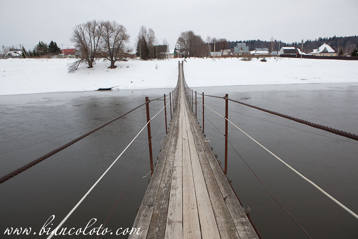 Подвесной мост в Красотино