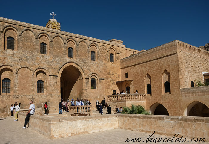 Шафрановый монастырь (Дейрулзафаран) 