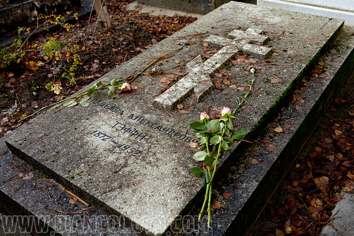 Могила Тэффи. Сен-Женевьев-де-Буа.