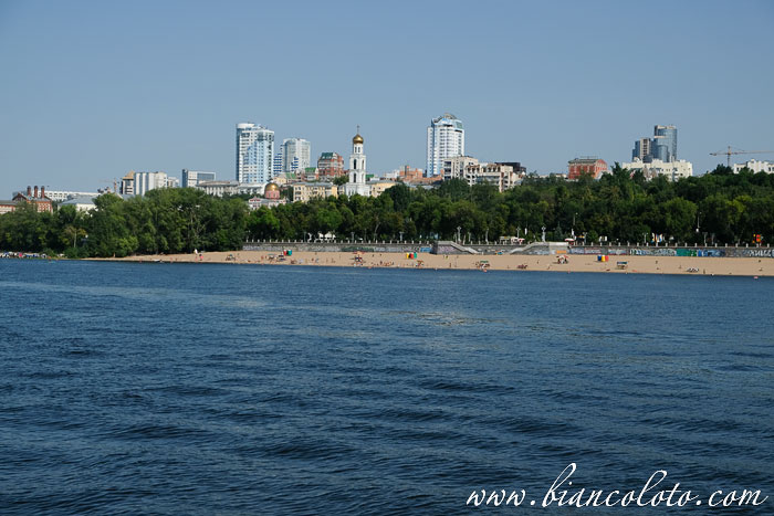 Вид на Самару с Волги