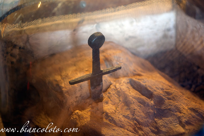 Аббатство Сан Гальгано. Тоскана. Италия