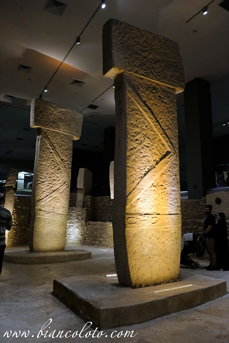 Обелиски из Гёбеклитепе. Шанлыурфа