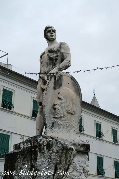 Мраморный гигант