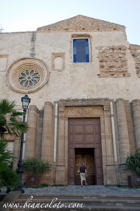 церковь Кармине . Шакка (Sciacca)