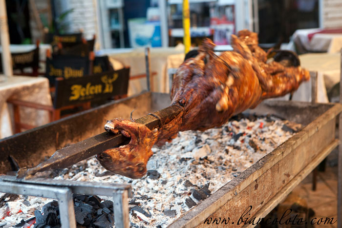 Мясо на вертеле