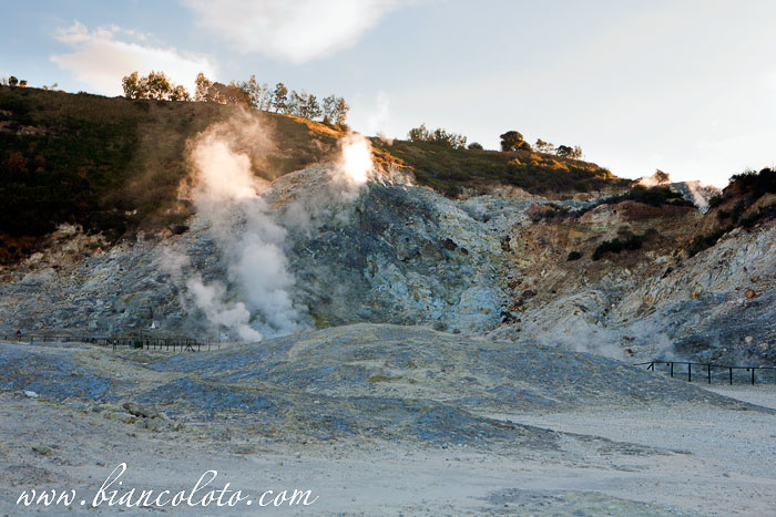 Вулкан Сольфатара (Поццуоли)