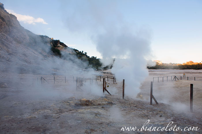 Фумаролы Сольфатары