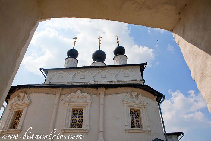 Свято-Троицкий Белопесоцкий Монастырь