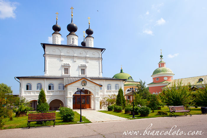 Свято-Троицкий Белопесоцкий Монастырь, Троицкий собор