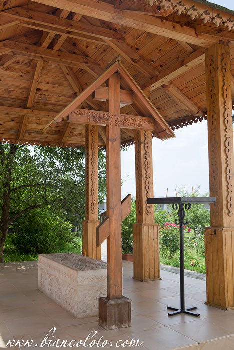 Свято-Троицкий Белопесоцкий Монастырь