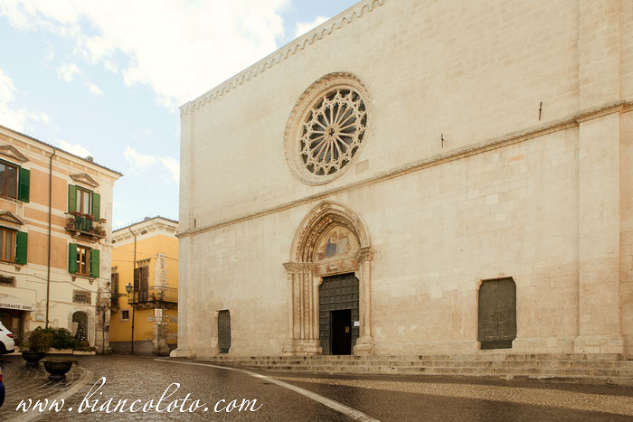 Церковь Санта Мария-делла-Томба. Сульмона