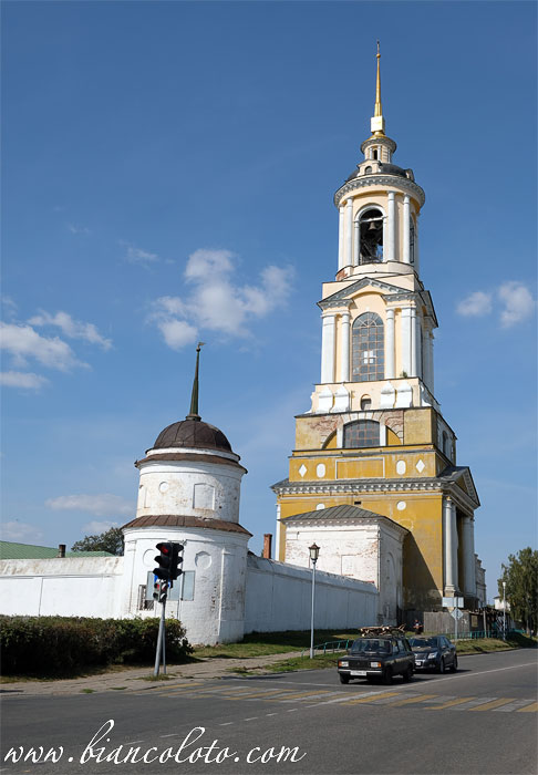 Преподобенская колокольня.