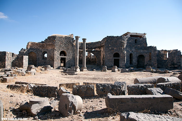 Храм Сергия, Вакха и Леонтия.