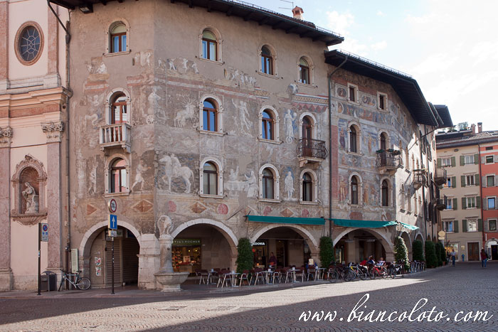 Дома  Кадзуффи-Релла. Тренто