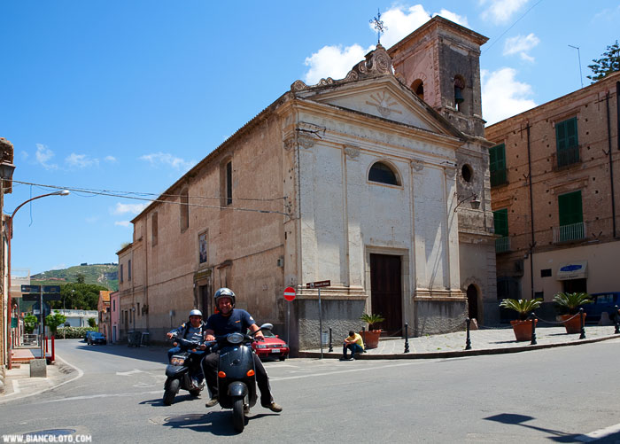 Церковь Сан-Микеле. Тропеа