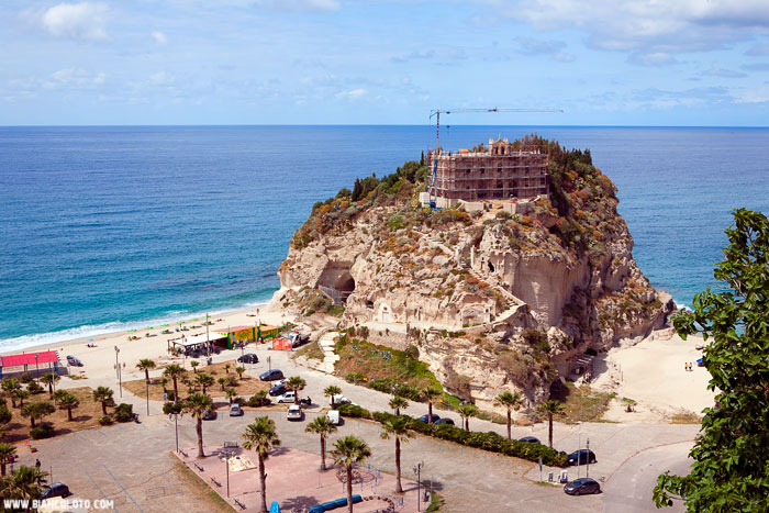 Церковь Санта-Мария-дель-Изола. Тропеа