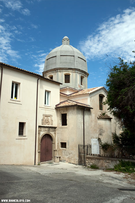 Церковь Ла Микелация. Тропеа