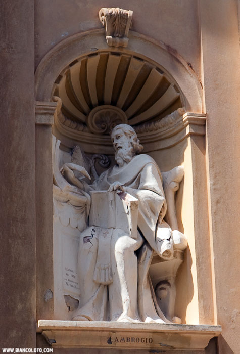 Церкови Дель-Джезу.  Тропеа