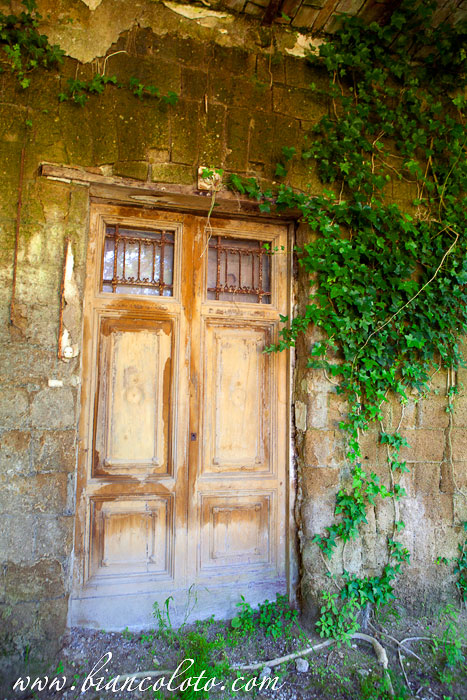 Заброшенная серная шахта. Туфо