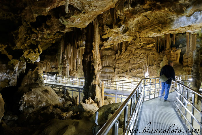 Пещера Караджа