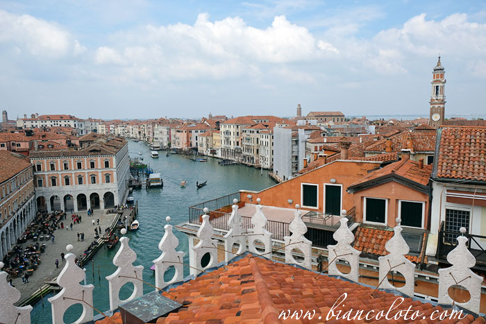 Вид на Гранд Канал с палаццо Тедески