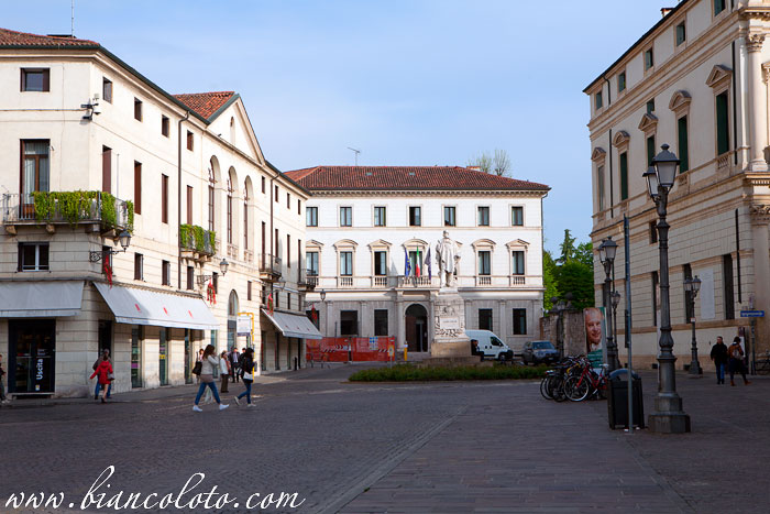 Площадь Кастелло. Виченца