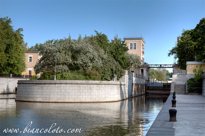 Вдоль Яузы, Москва