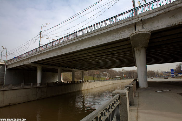 Вдоль Яузы, Москва