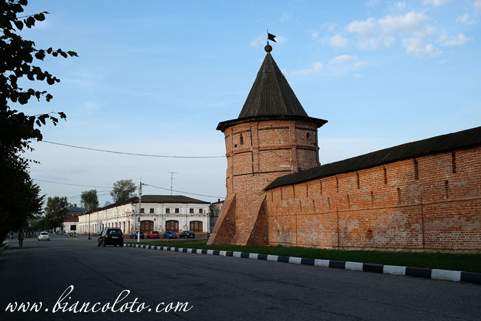Михайло-Архангельский монастырь